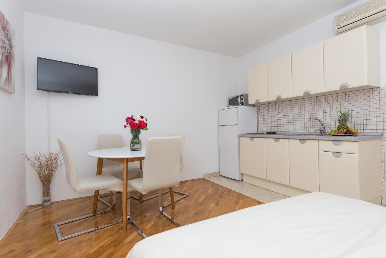 Skiljini Dvori - Apartman Makarska Extérieur photo