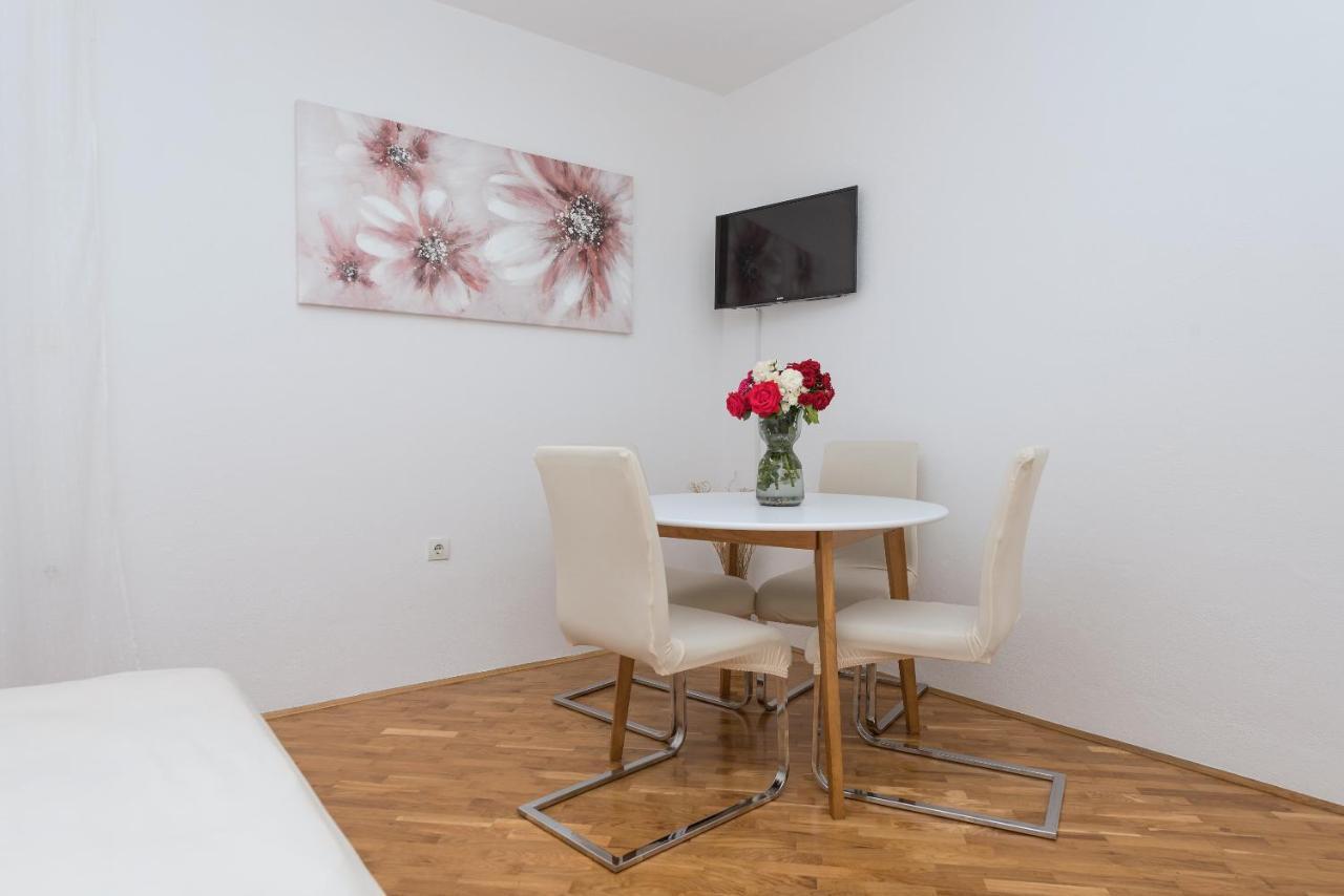 Skiljini Dvori - Apartman Makarska Extérieur photo